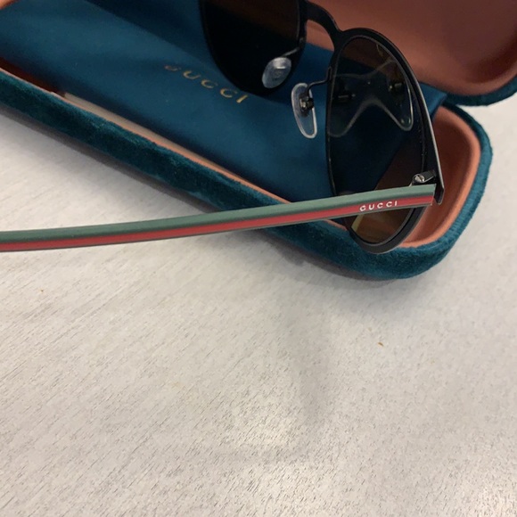 Gucci Sunglasses - Picture 5 of 11